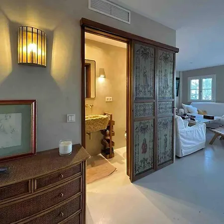 Modern 2 Bedroom In Real Apartament