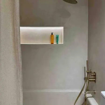 Modern 2 Bedroom In Real Apartment Marbella
