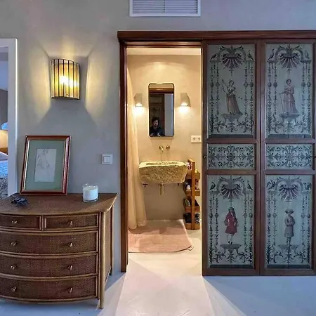 Modern 2 Bedroom In Real