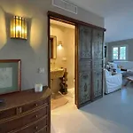 Modern 2 Bedroom In Real Appartement