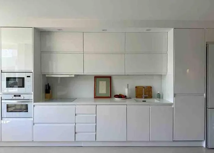 Modern 2 Bedroom In Real شقة